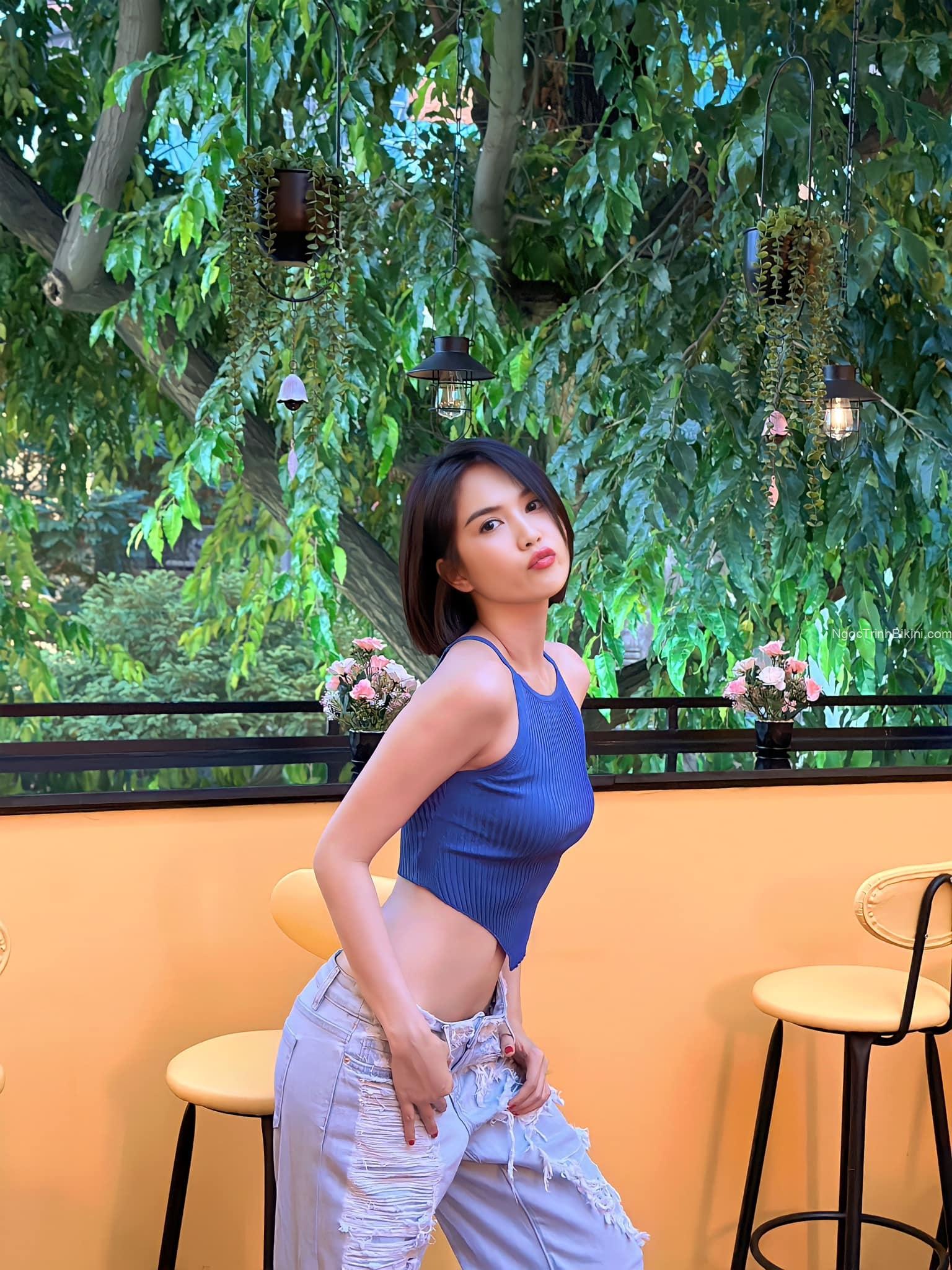 Ngọc Trinh thả dáng gợi cảm khoe vòng eo 56 đầy hững hờ